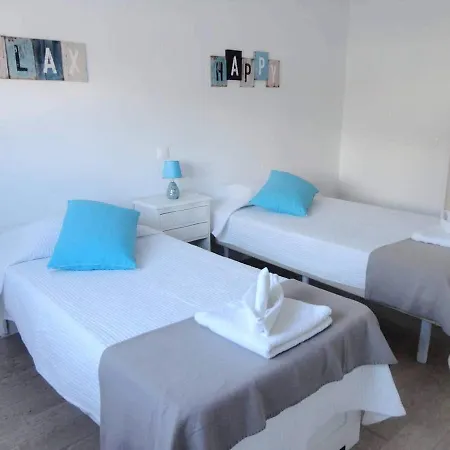 House With 2 Bedrooms In With Wonderful City View Furnished Terrace And Wifi 3 Km From The Beach *